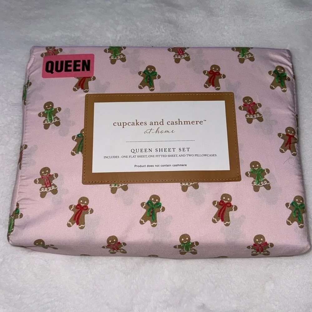 CUPCAKES & CASHMERE Gingerbread Treat Sheet Set in Pink